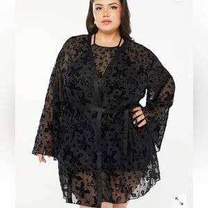 NEW SAVAGE X FENTY Devoré Dreams Velvet Short Robe Size: M/L